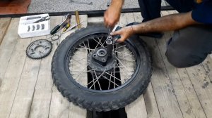 Мотоцикл Минск Х250. Установка металлических втулок и натяжителей