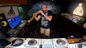 Saxxdoc Afrohouse Sax Solo over "Rise" by Calamar Crew, Leon - DT Tulum Radio