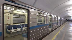 81-717/714 номерные на станции Физтех, Москва
