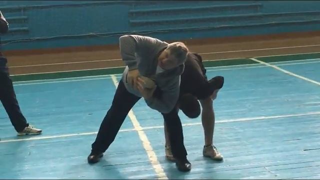 рычаг руки вовнутрь бпб приемы мвд полиция 2018 смотреть онлайн