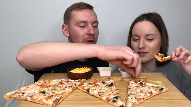 МУКБАНГ ПИЦЦА МЯСНАЯ КАРТОШКА ФРИ СЫРНЫЙ СОУС ответы на вопросы MUKBANG MEAT PIZZA