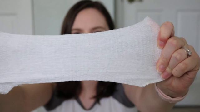 First Time Mom Compares Popular Baby Wipes (Huggies, Pampers, Water Wipes, Babyganics, Dove, Honest смотреть онлайн