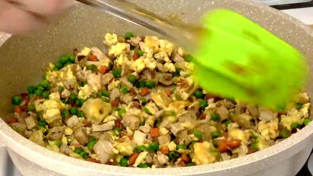 Chinese Fried Rice Chicken.Жаренный рис с курицей по китайски. Вы будете готовить его снова и снова смотреть онлайн