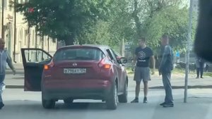 Драка водителя и пешехода в Волгограде