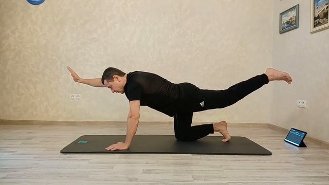 Музыкальная тренировка! Укрепляет спину! Поднимает настроение! Сжигает калории! В домашних условиях смотреть онлайн