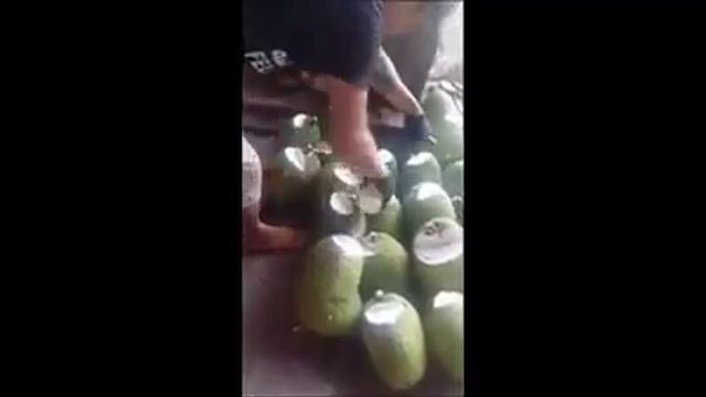 Как во Вьетнаме накачивают джек фруты химикатами (Скрытая Камера) смотреть онлайн