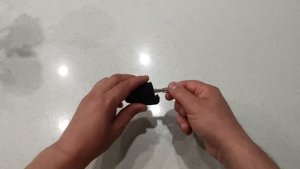 Как поменять батарейку в ключе Hyundai