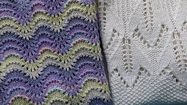 Два женских летних джемпера спицами: исполняю ваши просьбы о фото.Two women's summer jumpers.Photos