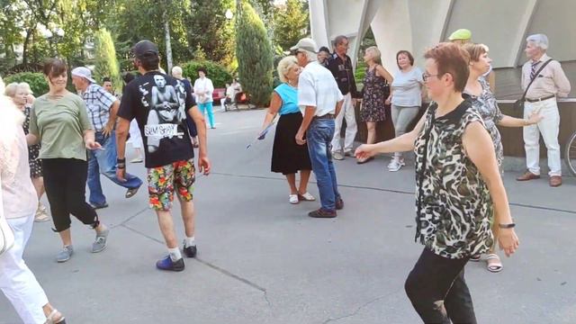 Верба Парк Горького Харьков смотреть онлайн