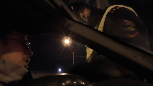 ДПС ? Инспектор хотел просто так посмотреть документы ? смотреть онлайн