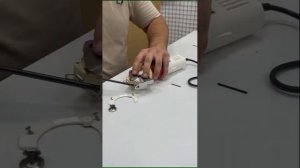 Как заменить диск на раскройном ноже.
