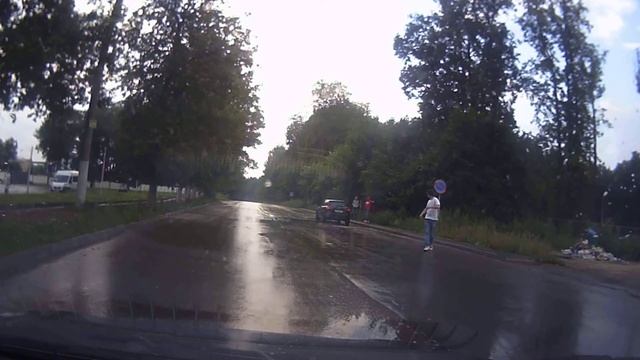 Lada Granta 1.6 8v 80 л/с vs Nissan X-trail 2.5 170л/с MT(2) смотреть онлайн