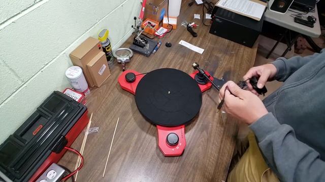 Crosley C3 Turntable... A Unique Looking Record Player You Should Avoid! смотреть онлайн