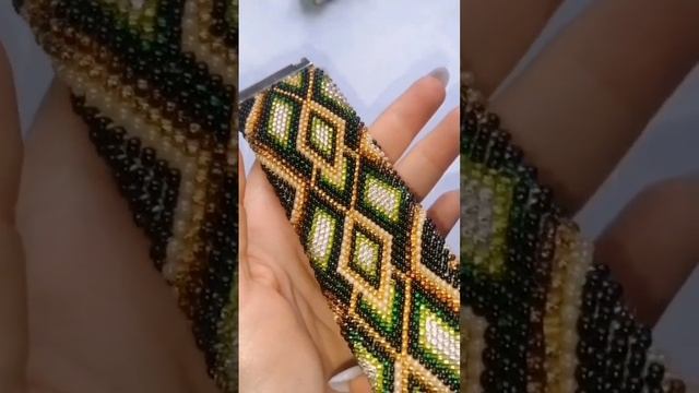 Широкий браслет из бисера смотреть онлайн