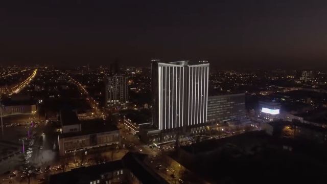 С высоты птичьего полёта  Краснодар ночью отель Marriott