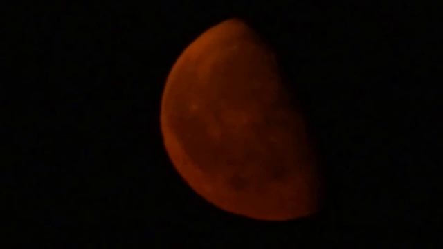 Кроваво-красная Луна встаёт над горизонтом, 13 августа 2017 Харьков смотреть онлайн