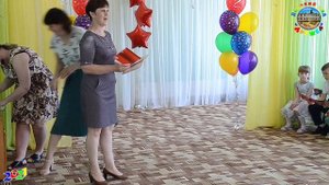 ч.16 Вручение дипломов. Выпускной в Детском саду № 22 "Дружба" МО Кореновский рн. 20210528Ds22Vip16