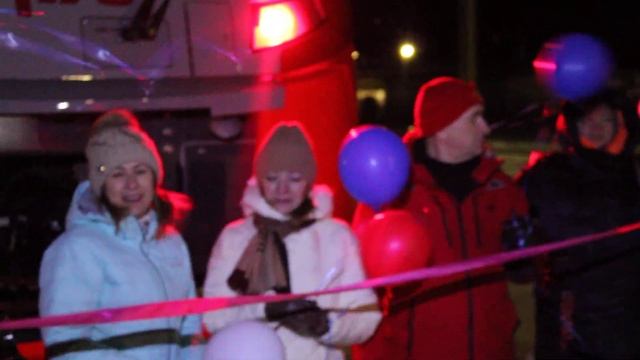 Первую "Ласточку" проводили, ленточку торжественно перерезали смотреть онлайн