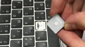Чистка кнопок MacBook Pro 2016-2019.
