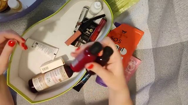 АСМР обзор бокса от Золотого яблока. Тихим голосом. смотреть онлайн