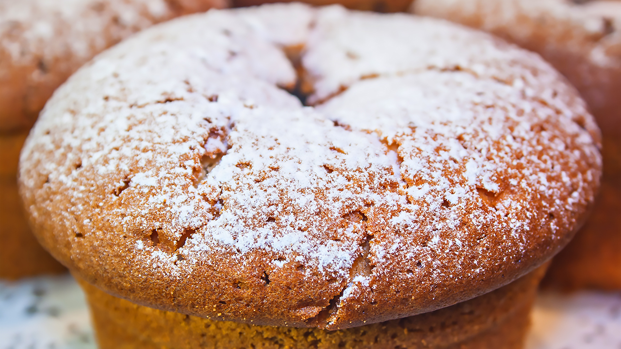 Яблочный пирог с ЦЕЛЫМИ яблоками, изюмом и орехами!