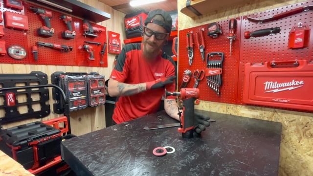 Milwaukee M12 fdga vinklet ligesliber смотреть онлайн