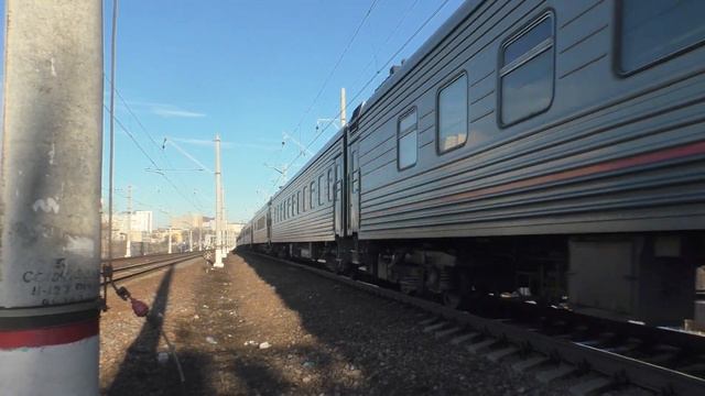 Электровоз ЭП20-068 с фирменным поездом Таврия №91 Севастополь - Москва смотреть онлайн