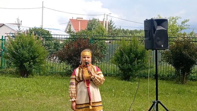 выступление около церкви в д. Передоль