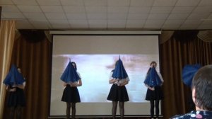 Танец с зонтиками 9в класс