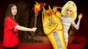 Барби отправляется на археологические раскопки в горах! Видео про куклы Барби для девочек