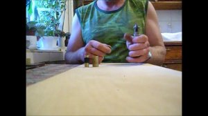 бензиновая зажигалка из гильзы.