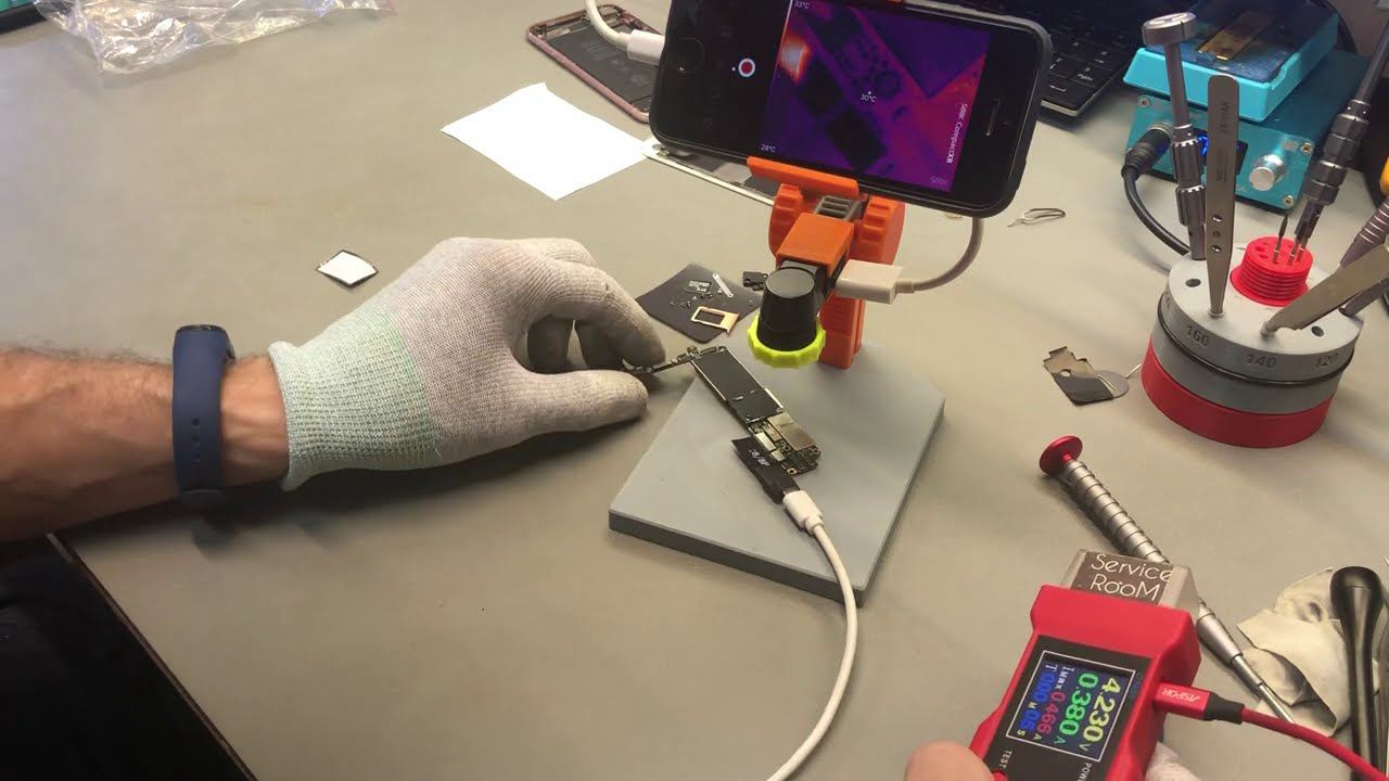 iPhone 8 греется. смотреть онлайн