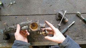 Разбираем корпус термостата от Пежо\PEUGEOT 406 2.0 HDi.