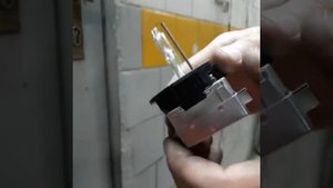 Замена лампочки передних фары Форд Мондео