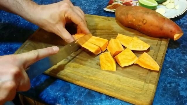 Свиная корейка с бататом