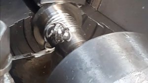 Обрабатываю сталь 14Х17 на токарном станке 1К62 - нарезаю резьбу