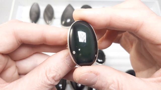 "ВСЕ ОТТЕНКИ СЕРОГО " ОБСИДИАНЫ И ГИПЕРСТЕНЫ В НЕЙЗИЛЬБЕРЕ " смотреть онлайн