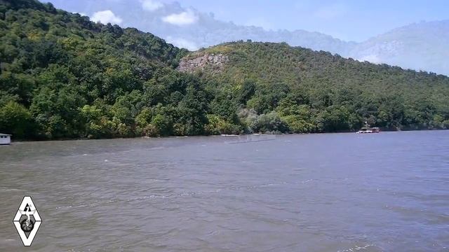 ВВЕРХ ПО ДНЕСТРУ смотреть онлайн