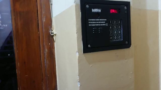 Krakow Glowny Shopping Centre to Islamic Center Krakow смотреть онлайн