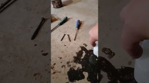 Течет масло из електропилы