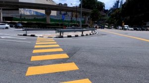 МОЙ ПЕРВЫЙ ДОНАТ?! Обмен ВАЛЮТЫ на Районе в КУАЛА-ЛУМПУР, Простой Русский Тип @KamikadzeTravel