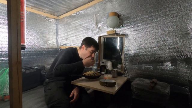 Дом в лесу - Приготовил лошадь на костре \ Заготовил дрова \ Сутки в лесу смотреть онлайн