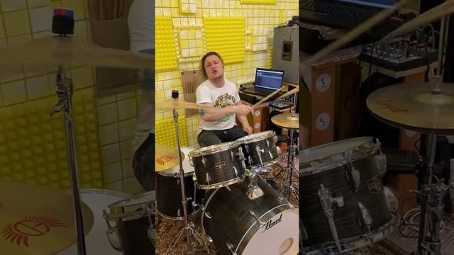 Йорш - Андеграунд \ #drumcover #йорш #андеграунд смотреть онлайн
