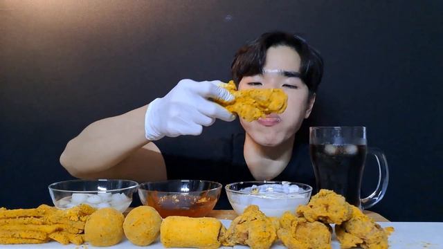 뿌링클 파티~! BHC 뿌링클 닭다리 뿌링치즈볼 뿌링핫도그 뿌링감자튀김 뿌링소스 듬뿍 찍어서 리얼먹방