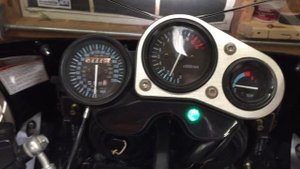 1996 Suzuki GSXR1100W with Keihin 41mm FCR's