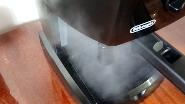 Delonghi EC145 - Esspresso and Cappuccino смотреть онлайн