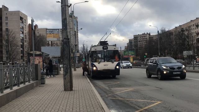 Троллейбус ЗиУ-682В [В00] №1857 смотреть онлайн