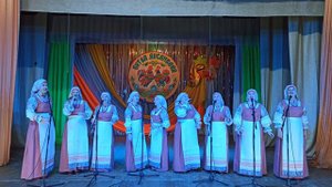 п Ленинское Народный самодеятельный коллектив вокальный ансамбль "Горлинка" "Там за околицей"