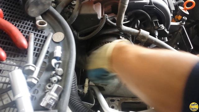 Видеодневник Skoda Octavia A5. Замена ремня ГРМ и помпы. смотреть онлайн