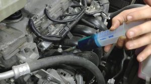 замена масла в двигателе  Toyota Noah 4WD 2015 г